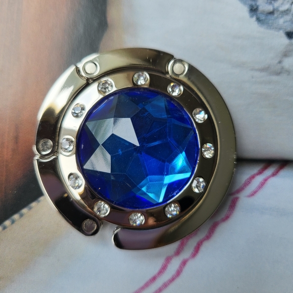 purse hook - Picture 5 of 12